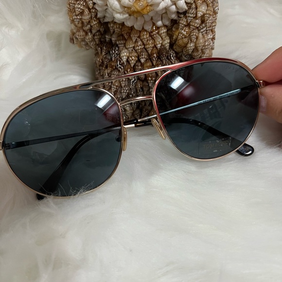 FINAL SALE🌸TOM FORD GIO AVIATOR sunglasses - Picture 9 of 16